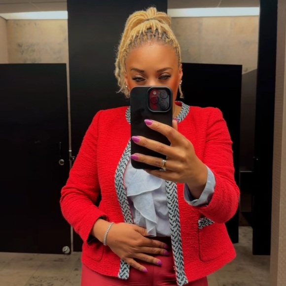 Red blazer - Picture 4 of 7